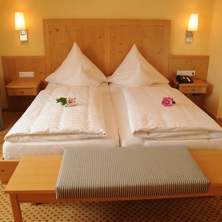 Beierleins Hotel & Catering Gmbh Reichenbach  Экстерьер фото