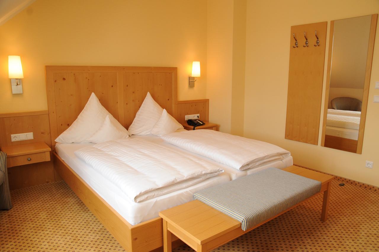 Beierleins Hotel & Catering Gmbh Reichenbach  Экстерьер фото